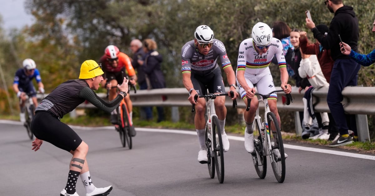 Van der Poel teme el duelo con Pogacar en Milán-San Remo