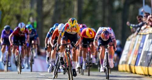 Kopecky al fin levanta los brazos en Nokere Koerse Femenina
