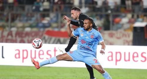 Salazar advierte: Alianza Lima letal en pelota parada