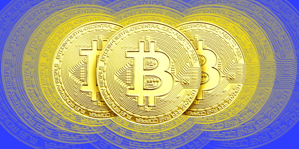 Bitcoin pierde los $70,000: Petróleo dispara y lo arrastra