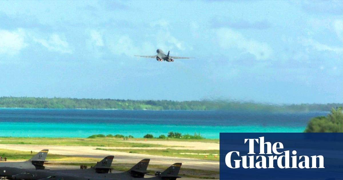Irán ataca base británica-estadounidense; Londres arrastrado a guerra