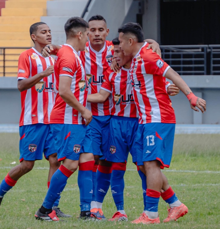 Grau arrasa y manda en la Liga de Huánuco