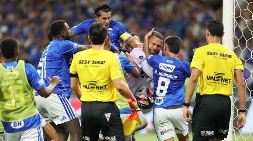Escándalo en Brasil tras pelea entre Cruzeiro y Atlético Mineiro