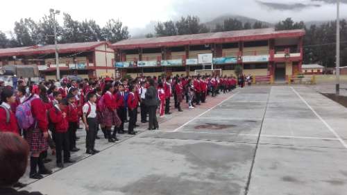 Padres sostienen con sus propios recursos servicios y mantenimiento en colegio José Carlos Mariátegui