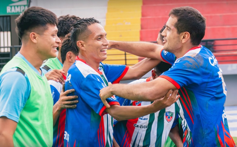 Grau y Evza marcan el paso