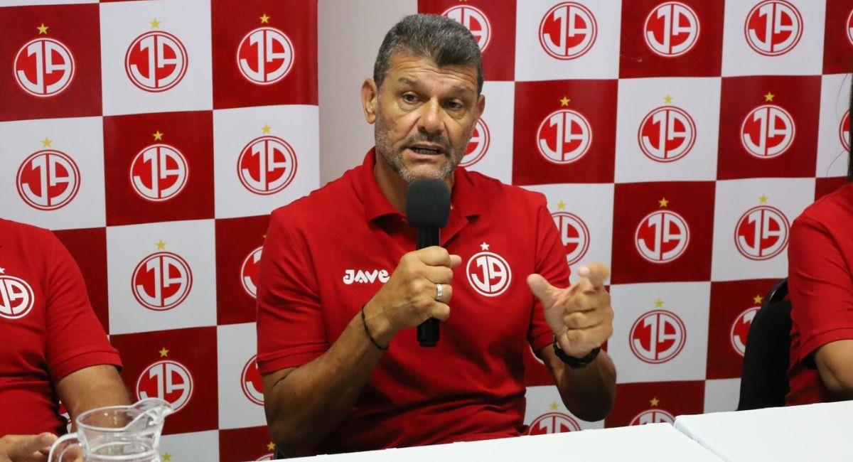 Juan Aurich golpeado: Roverano se va tras un mes por sanción FIFA
