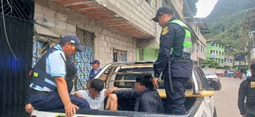 Auto usado para cobrar extorsión pertenece a suboficial PNP investigado en caso “Los elegantes de la formación”