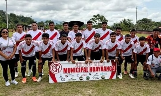 Huayranga hace historia y clasifica en Tocache