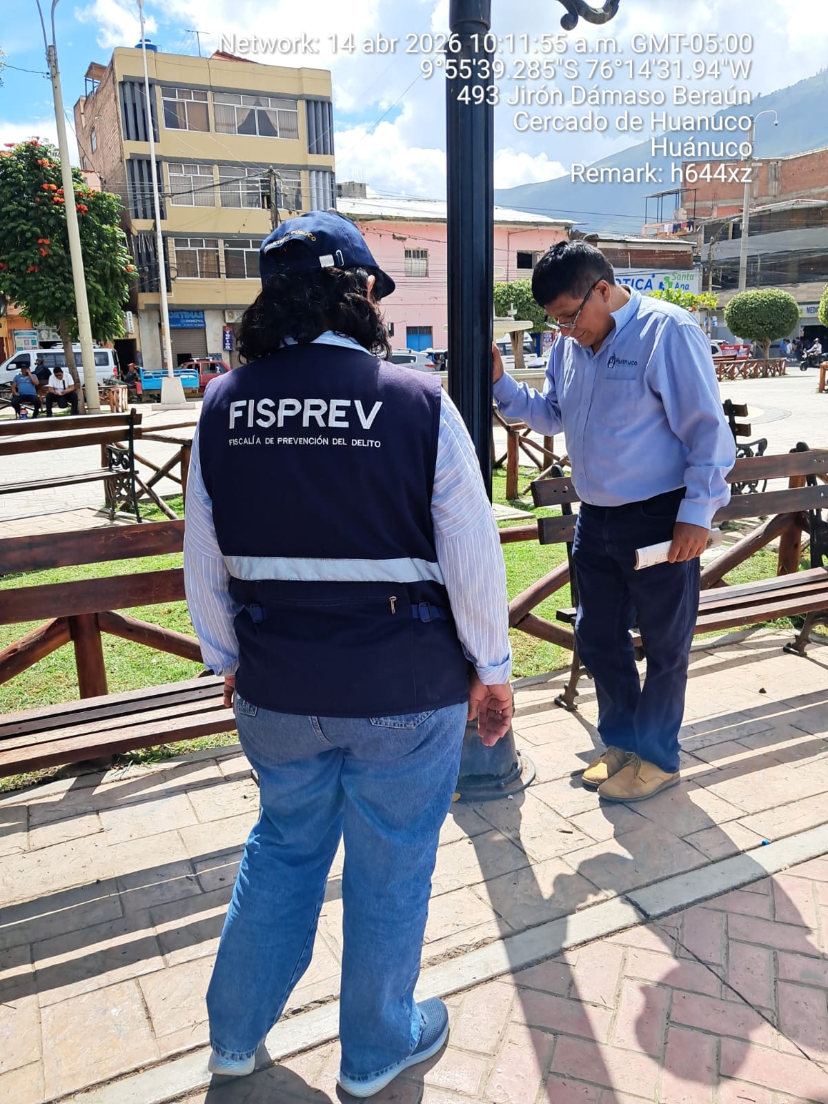 Fiscalía interviene por postes en riesgo frente al colegio Leoncio Prado en Huánuco