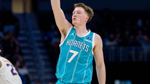 Knueppel histórico: récord de triples para su equipo esta temporada