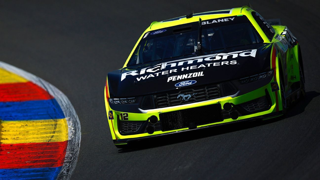 Blaney arrebata la pole a Reddick en Bristol