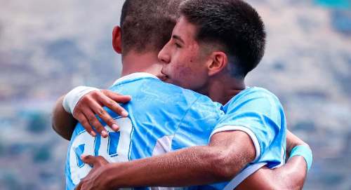 Fuerza Ganadora imparable en la Copa Plata A: puntero absoluto