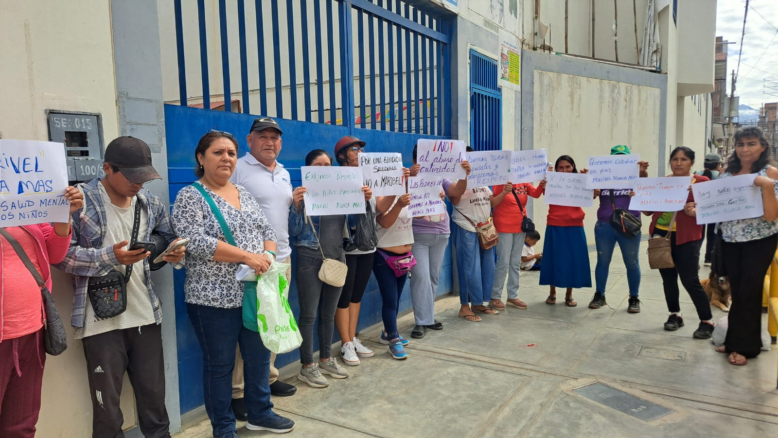 Padres del CEBE Niño Jesús de Praga exigen diálogo con la UGEL por cambio de dirección