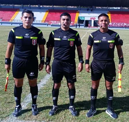 Persisten críticas por arbitrajes en la Liga de Ambo