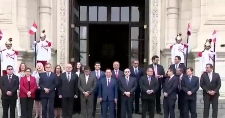 Congreso otorga voto de confianza al gabinete de Luis Arroyo en una jornada marcada por la tensión poselectoral