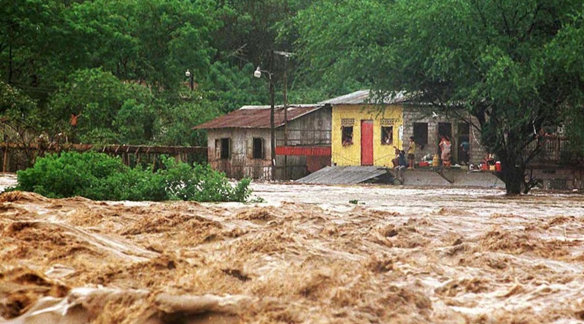 Selva bajo alerta por lluvias torrenciales y vientos extremos hasta el 1 de Mayo