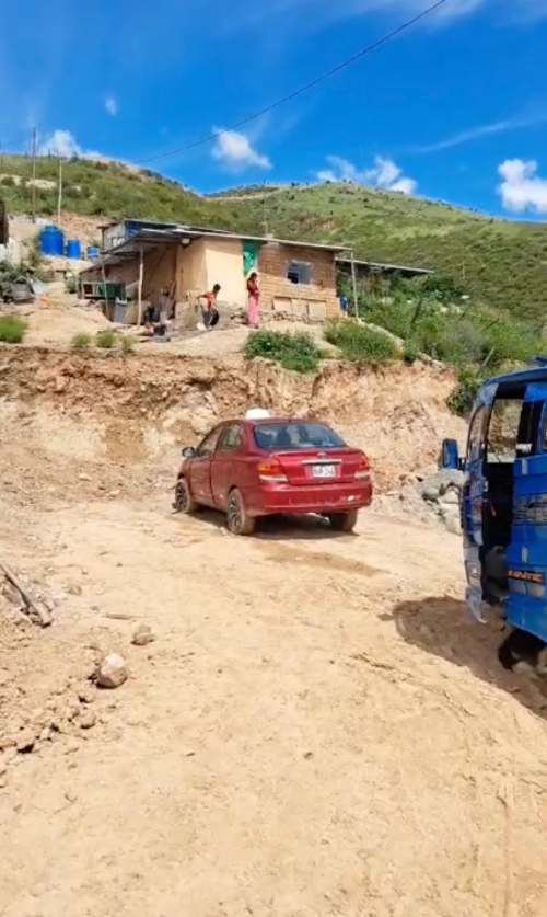 Impacto en Andabamba: Familias piden cambio de uso para acceder a agua y luz
