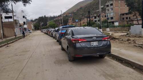 Inoperancia municipal convierte Malecón Higueras en cochera y pone en riesgo saneamiento básico
