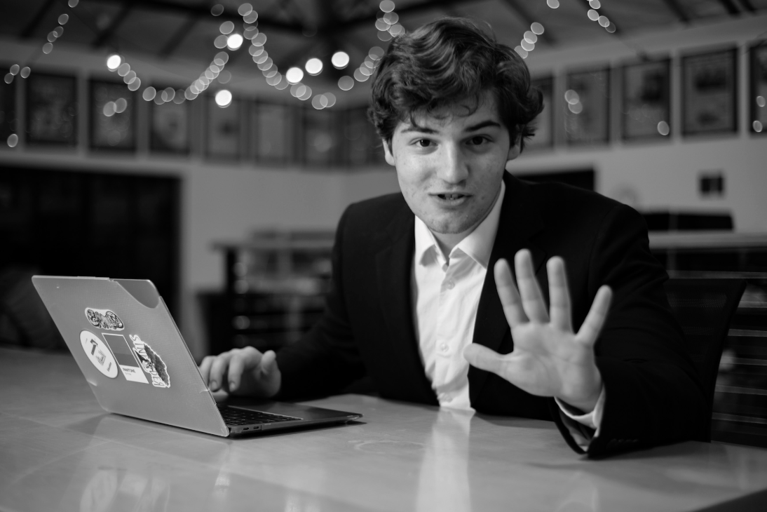 Los estudiantes de primer año de Stanford con aspiraciones de liderazgo mundial