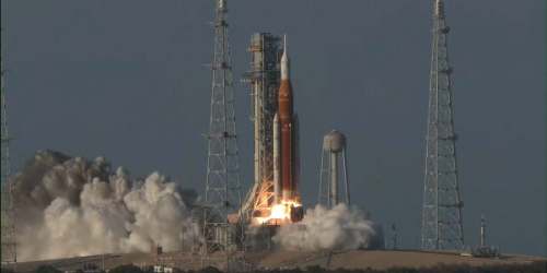 Artemis II despega en su viaje histórico hacia la Luna