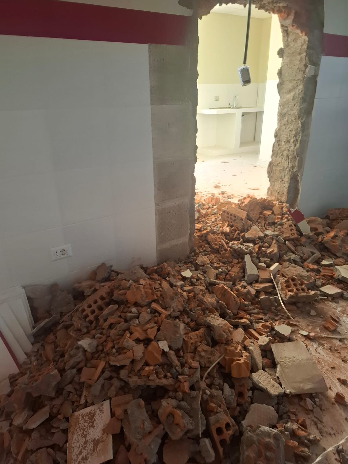 Demolición del área de emergencias en Ambo compromete la operatividad del nuevo centro de salud