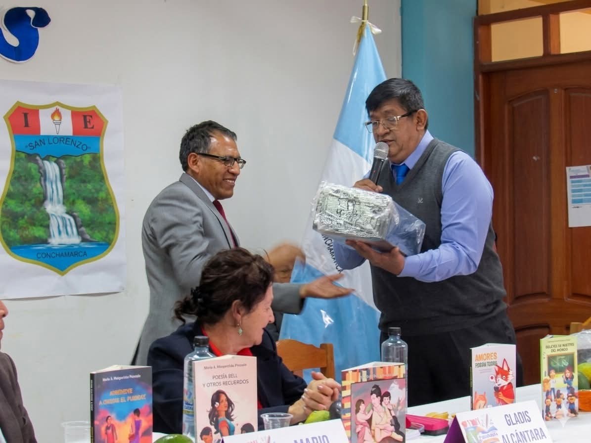 Profesor Shaolin lidera ofensiva cultural para equipar bibliotecas escolares en Ambo