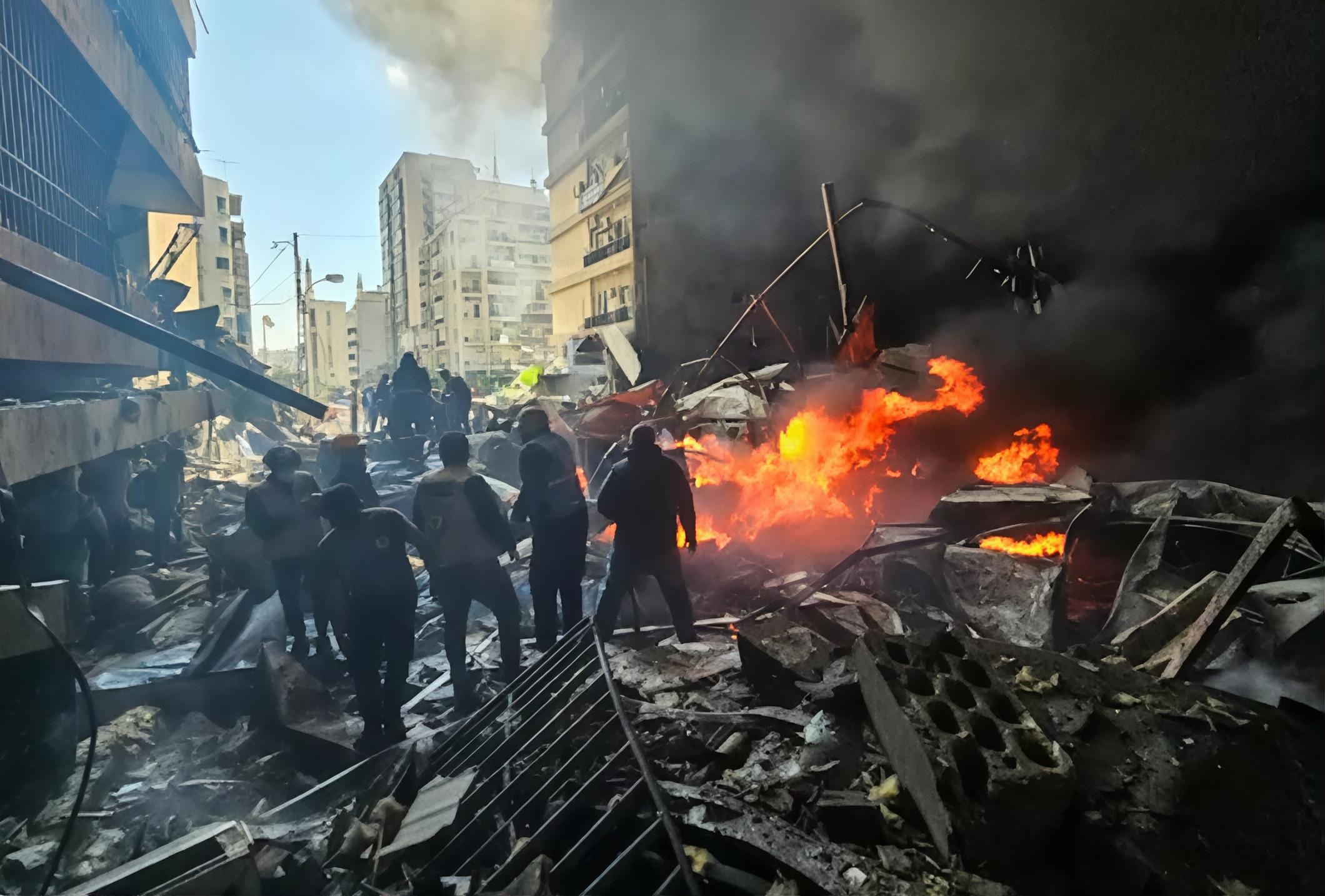 Oriente Medio al borde de una crisis mayor: más de 300 muertos en bombardeos y presión global por un alto el fuego