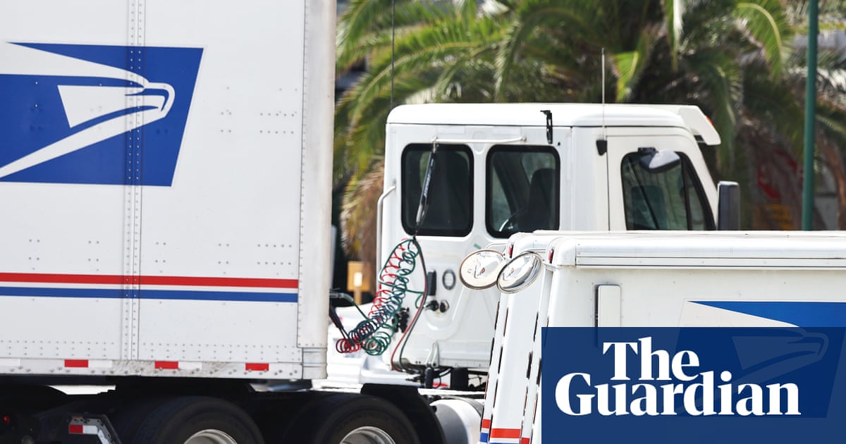USPS evalúa permitir envío de pistolas por correo