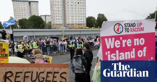 Reino Unido y Francia extienden plan contra botes migrantes hasta octubre