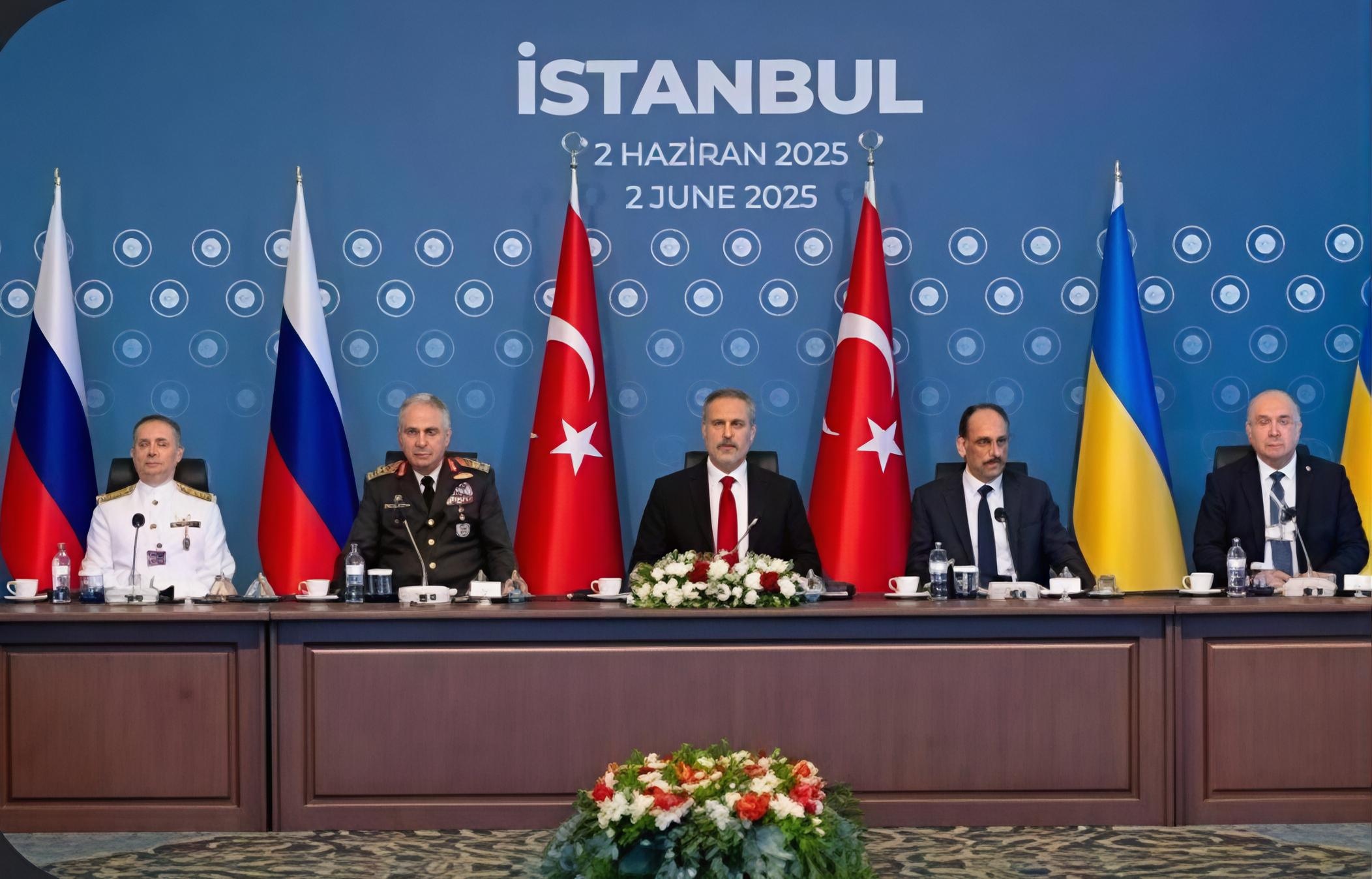 Ucrania y Rusia reanudan contactos diplomáticos bajo presión internacional