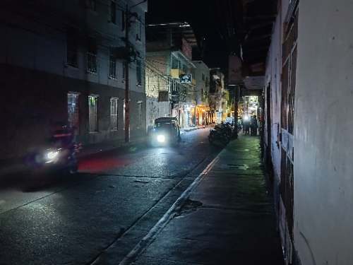 Vecinos denuncian calles en tinieblas en el centro de Huánuco