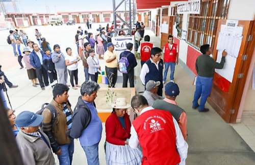 JNE prevé proclamar a mediados de mayo a los finalistas presidenciales