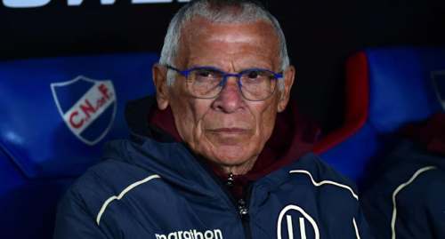Cúper no celebra empate en debut con Universitario