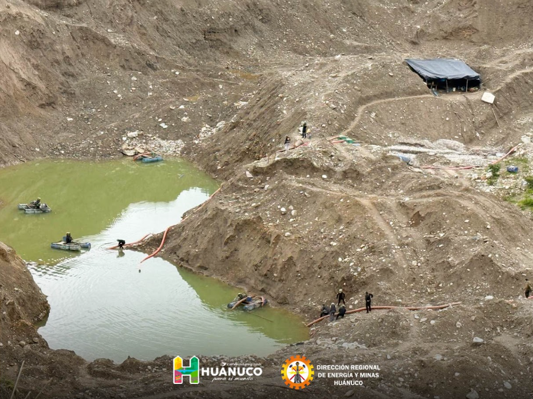 Intervienen maquinaria y dragas por minería ilegal en margen izquierda del río Marañón, en Huamalíes