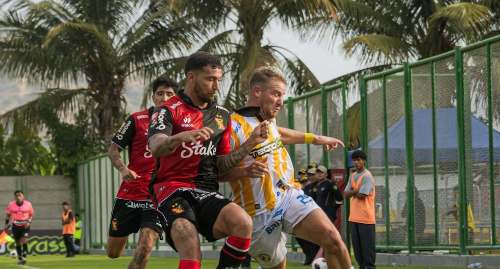 Juan Pablo II estalló contra Melgar por empate polémico
