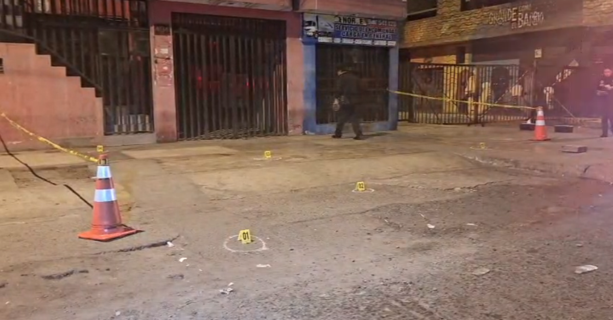Presuntos extorsionadores causan balacera en agencia de encomiendas y heren a un ciudadano