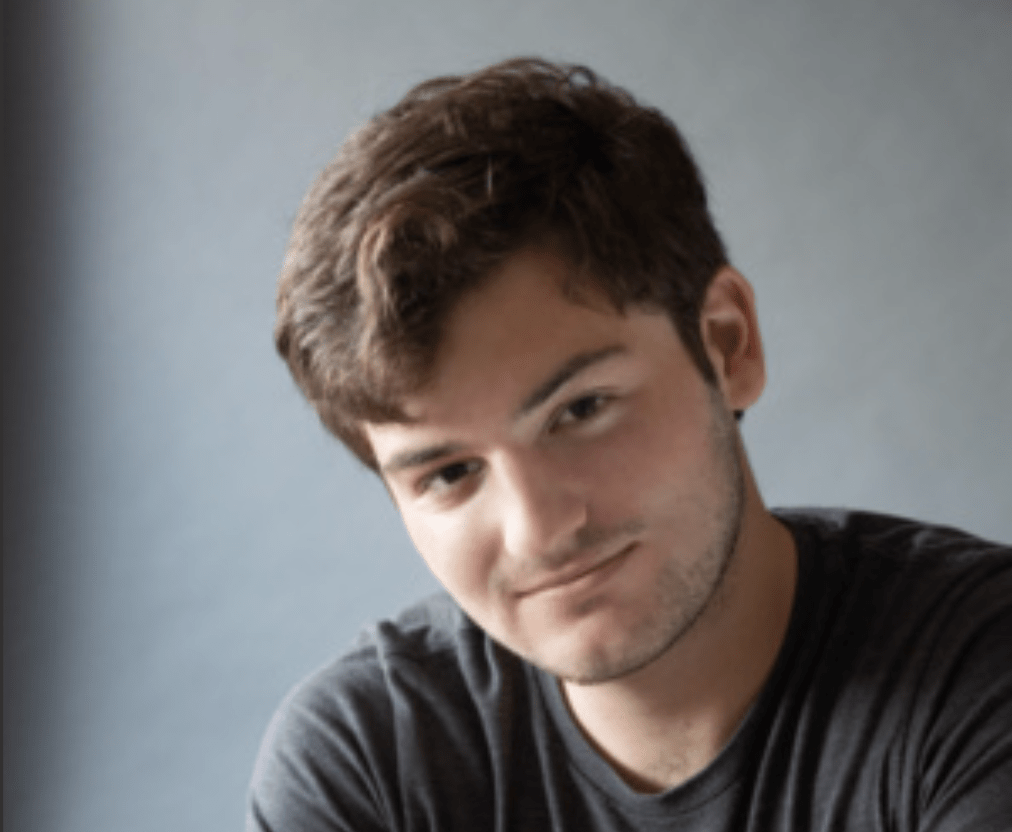 Theo Baker investigó a Stanford durante cuatro años, aquí sus hallazgos clave.