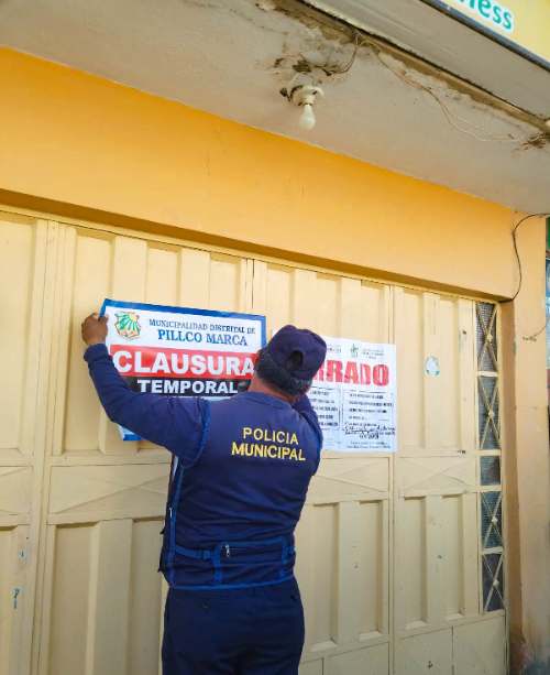 Clausuran boticas por vender medicamentos vencidos y operar sin licencia