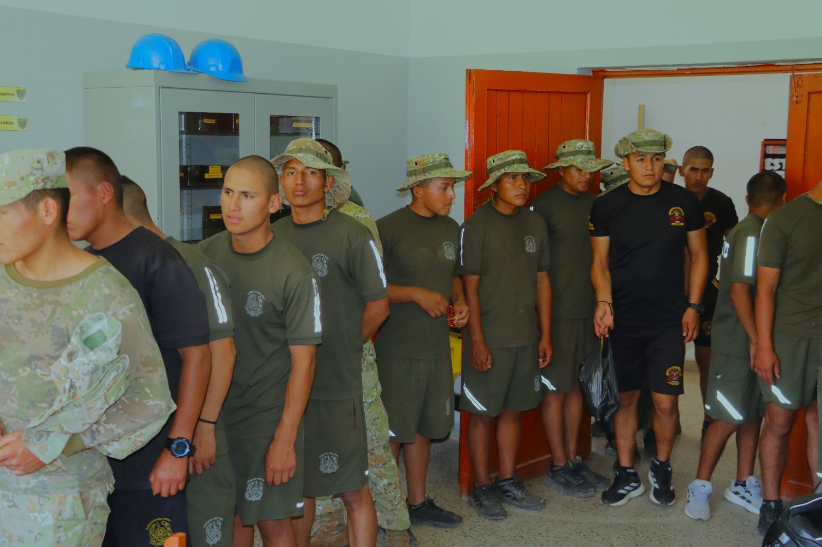 Vacunan a 177 militares tras alerta por probable caso de sarampión en Yanag