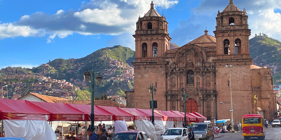 Iglesia y Defensoría convocan a pacto por la paz en Bolivia ante protestas