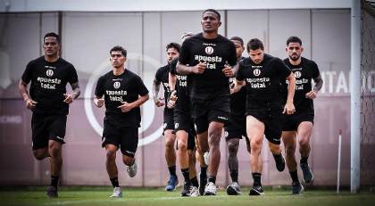 Universitario: José Carabalí presentó molestias en el tobillo durante entrenamientos en Campo Mar