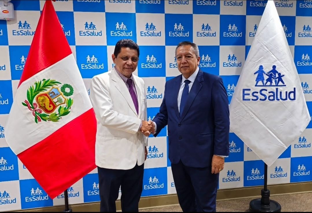 Ubillus asume cargo clave en EsSalud y advierte crisis nacional de abastecimiento