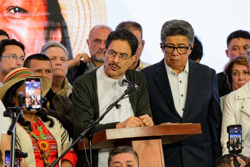 Cepeda invita a Abelardo de la Espriella a un debate pol&iacute;tico y electoral en Colombia
