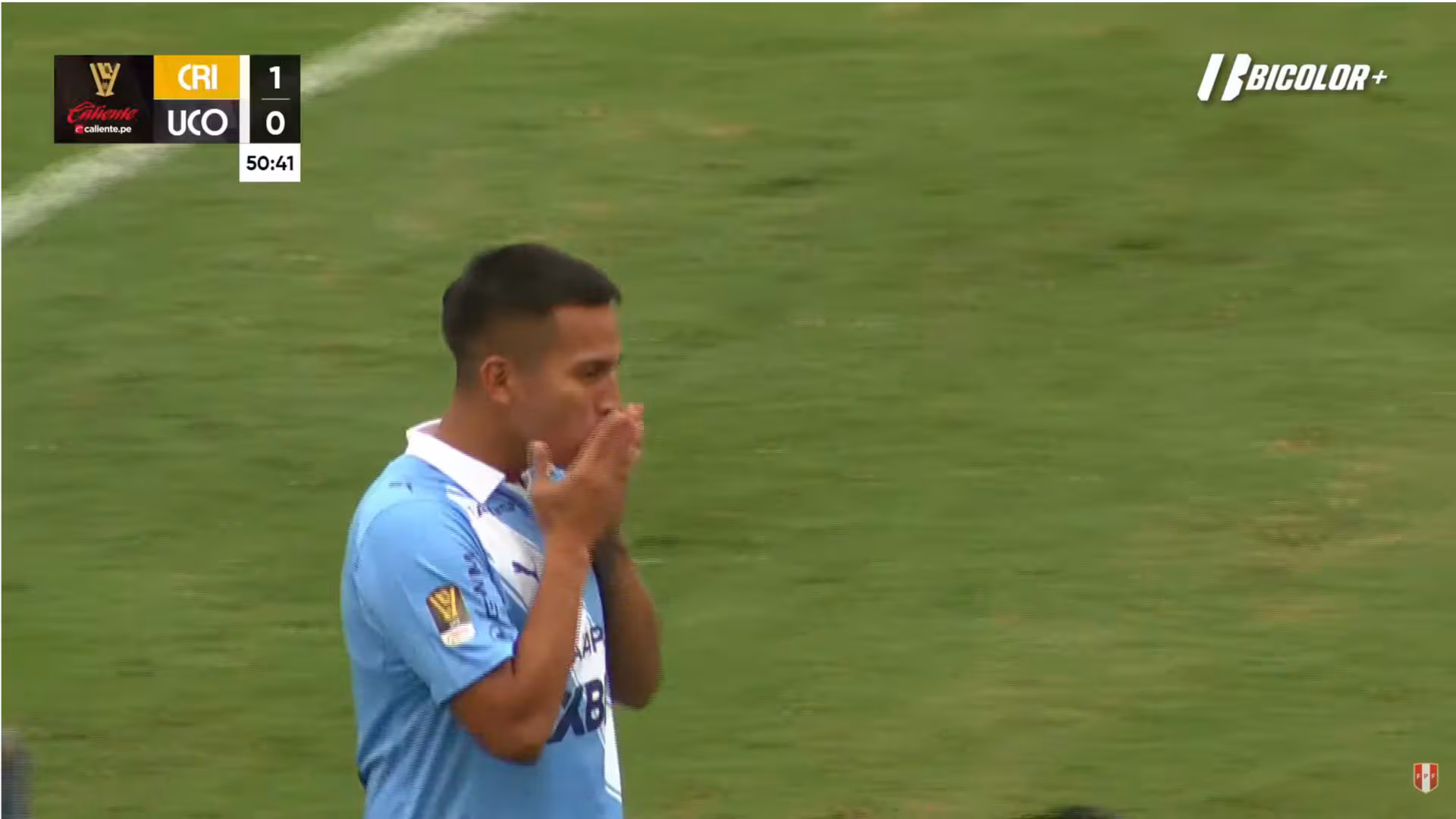 Martín Távara anota de zurda desde fuera del área en triunfo de Sporting Cristal