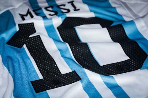 Barça incorporará motivos de Gaudí en los dorsales de su nueva camiseta 2026-27