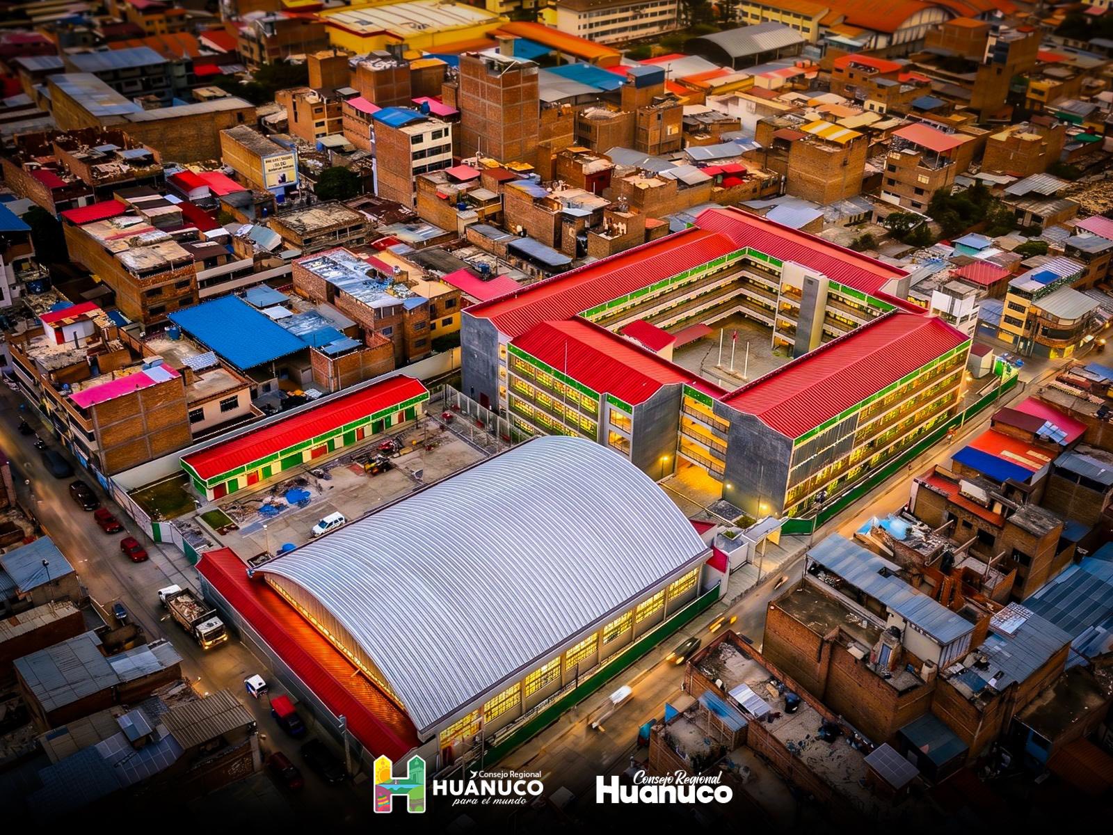 Paralizan obra de la institución educativa Illathupa valorizada en 27 millones de soles
