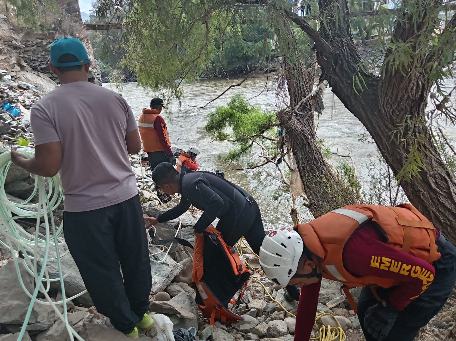 Escuadrón de Emergencia refuerza búsqueda de Miguel Infante en río Huayopampa