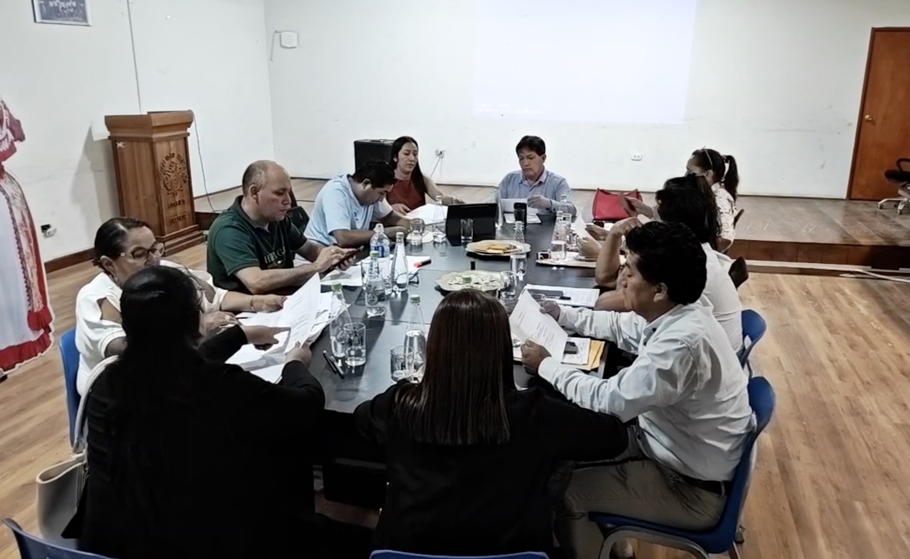 Vecinos de Llicua exigen en concejo de Amarilis derivar pedido de pistas al Gorehco