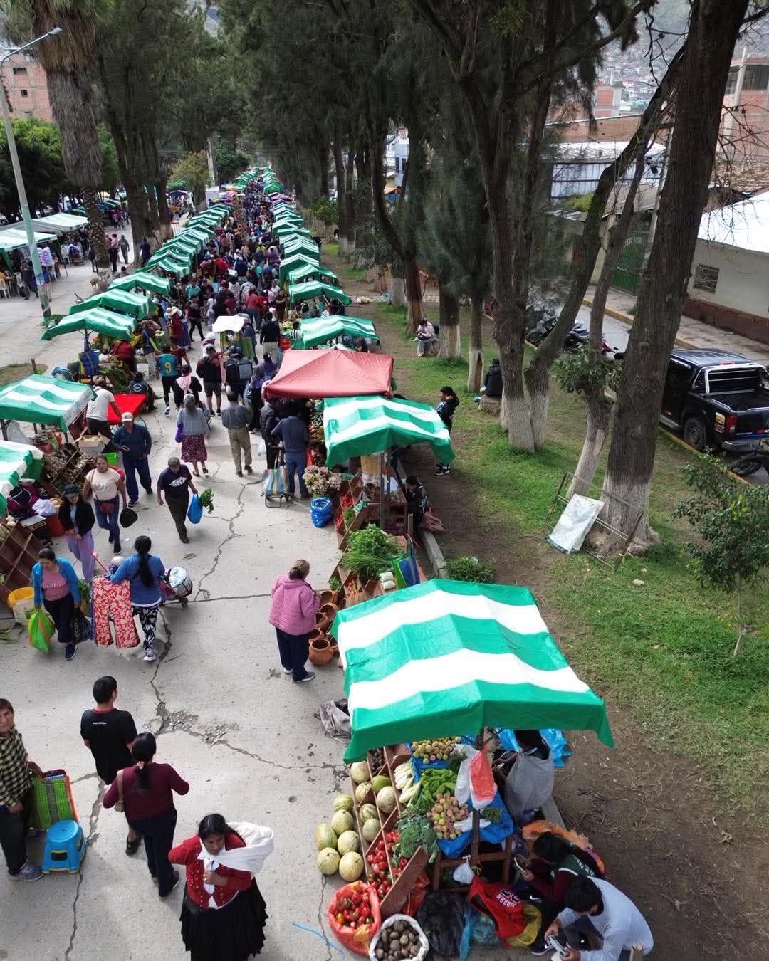 Alameda suma frente social: Feriantes advierten huelga si no hay plan de reubicación