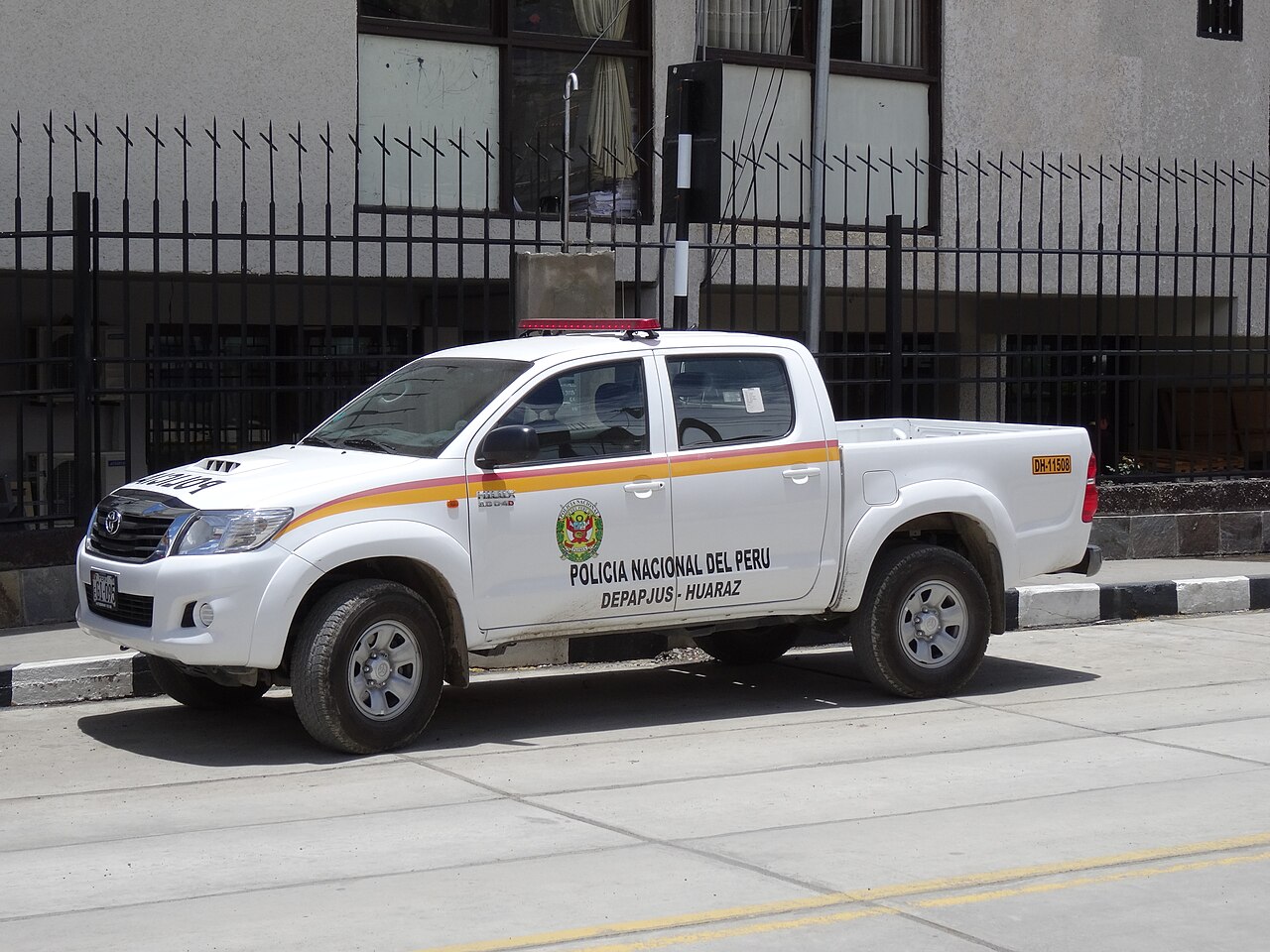 A casi un año de su compra, entregan 23 patrulleros a la Región Policial de Huánuco